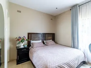 3 Bedroom Cottage/Garden Flat to Rent in Borrowdale West
