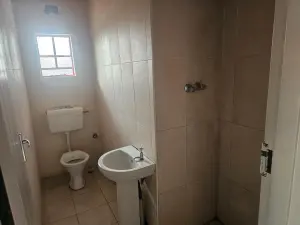 3 Bedroom Cottage/Garden Flat to Rent in Mainway Meadows