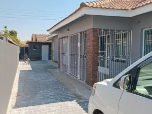 4 Bedroom House to Rent in Tynwald