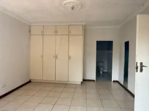 Townhouse/Complex/Cluster to Rent in Borrowdale