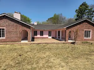 Commercial Property to Rent in Newlands