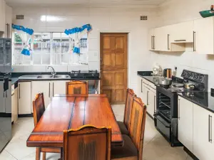 Townhouse/Complex/Cluster to Rent in Prospect