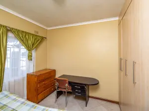 Townhouse/Complex/Cluster to Rent in Prospect
