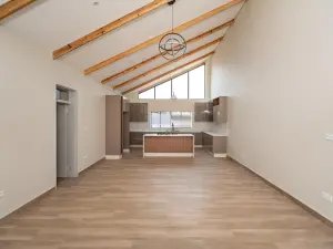 3 Bedroom Cottage/Garden Flat to Rent in Marlborough