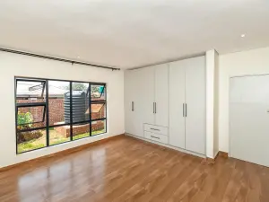 3 Bedroom Cottage/Garden Flat to Rent in Marlborough