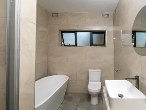 3 Bedroom Cottage/Garden Flat to Rent in Marlborough
