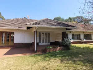 4 Bedroom House to Rent in Alexandra Park