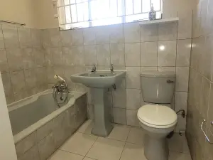 4 Bedroom House to Rent in Alexandra Park