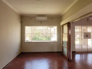 4 Bedroom House to Rent in Alexandra Park