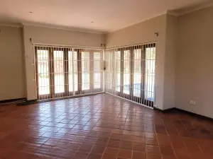 4 Bedroom House to Rent in Alexandra Park