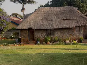 4 Bedroom House to Rent in Upper Hillside
