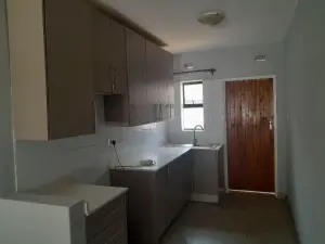 Flat/Apartment to Rent in Bluff Hill