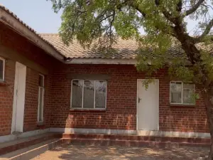 5 Bedroom House to Rent in Waterfalls