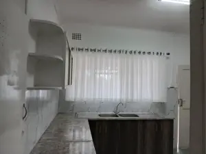 2 Bedroom House to Rent in Greendale