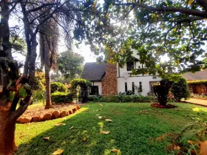 4 Bedroom House to Rent in Hillside