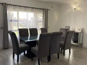 5 Bedroom House to Rent in Mount Pleasant Heights