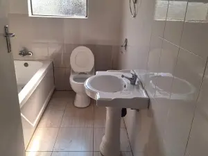 Townhouse/Complex/Cluster to Rent in Kamfinsa