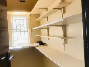 5 Bedroom House to Rent in Greendale North