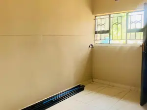 5 Bedroom House to Rent in Greendale North