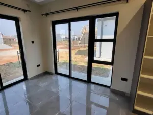 Townhouse/Complex/Cluster to Rent in Fairview