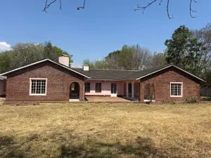 Commercial Property to Rent in Newlands