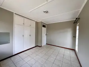4 Bedroom House to Rent in Glen Lorne