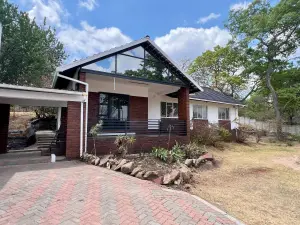 4 Bedroom House to Rent in Glen Lorne