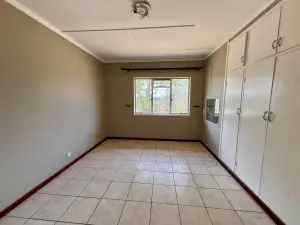 4 Bedroom House to Rent in Glen Lorne