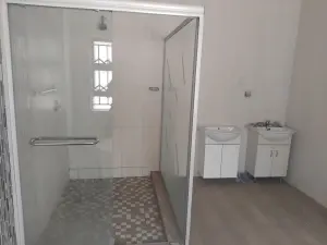 5 Bedroom House to Rent in Gletwin Park