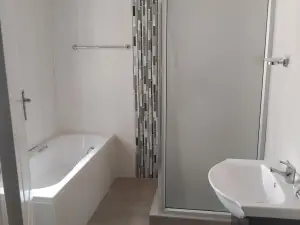 5 Bedroom House to Rent in Gletwin Park