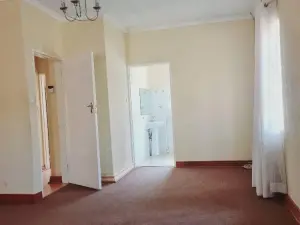 Townhouse/Complex/Cluster to Rent in Newlands