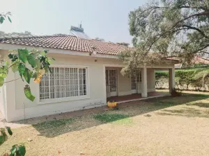 Townhouse/Complex/Cluster to Rent in Newlands