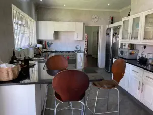 5 Bedroom House to Rent in Alexandra Park