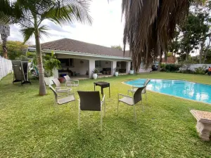 5 Bedroom House to Rent in Alexandra Park