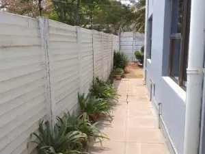 Townhouse/Complex/Cluster to Rent in Newlands