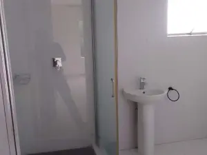 Townhouse/Complex/Cluster to Rent in Newlands