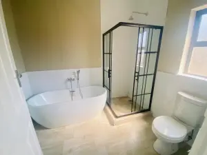 Townhouse/Complex/Cluster to Rent in Avondale West