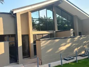 Townhouse/Complex/Cluster to Rent in Avondale West