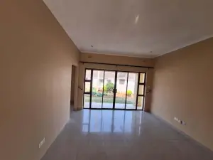 Townhouse/Complex/Cluster to Rent in Greendale North