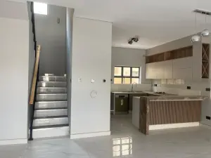 Townhouse/Complex/Cluster to Rent in Ashbrittle