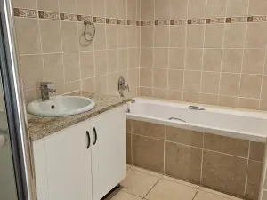 4 Bedroom House to Rent in Vainona