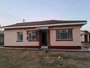 3 Bedroom House to Rent in Zimre Park