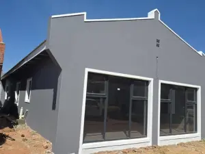 Townhouse/Complex/Cluster to Rent in Bluff Hill