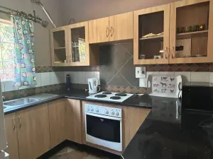 2 Bedroom Cottage/Garden Flat to Rent in Ballantyne Park