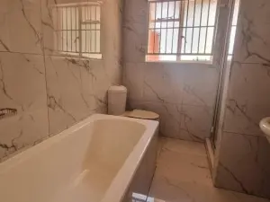 3 Bedroom House to Rent in Mount Pleasant
