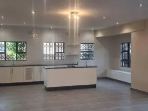Townhouse/Complex/Cluster to Rent in Newlands