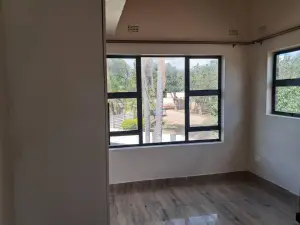 Townhouse/Complex/Cluster to Rent in Newlands