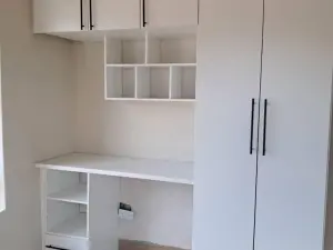 Townhouse/Complex/Cluster to Rent in Newlands