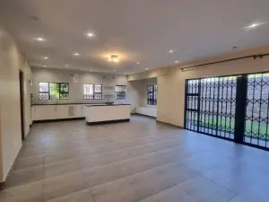 Townhouse/Complex/Cluster to Rent in Newlands