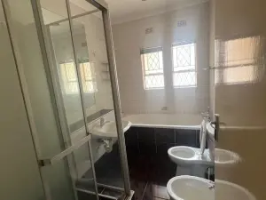 Townhouse/Complex/Cluster to Rent in Avenues
